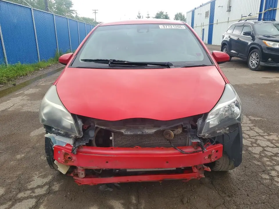 2017 TOYOTA YARIS 5-DOOR L  