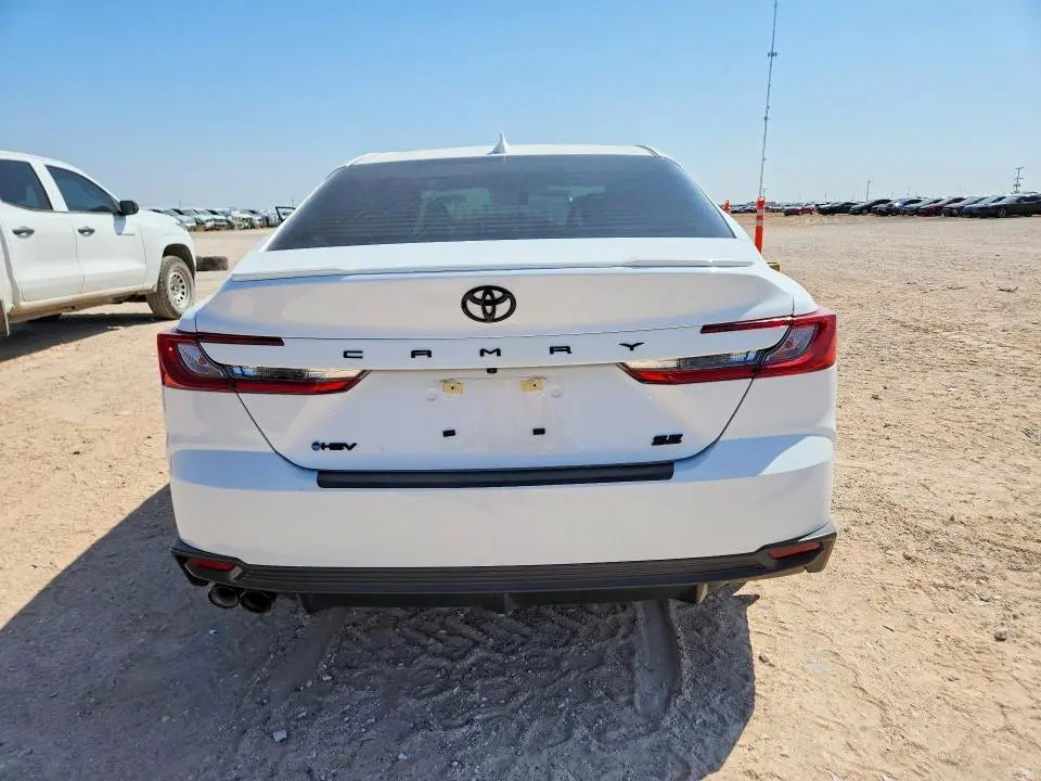 2026 TOYOTA CAMRY SE  