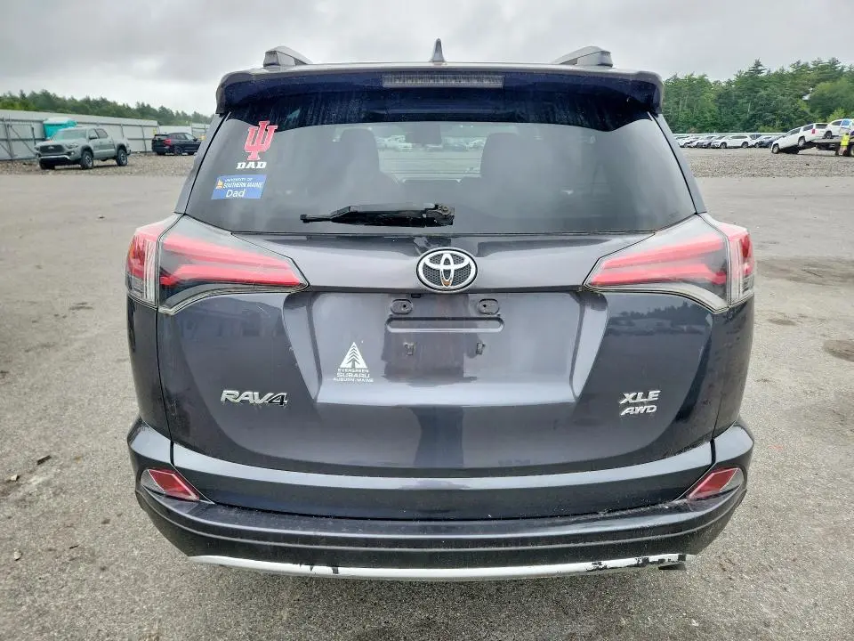 2017 TOYOTA RAV4 XLE  