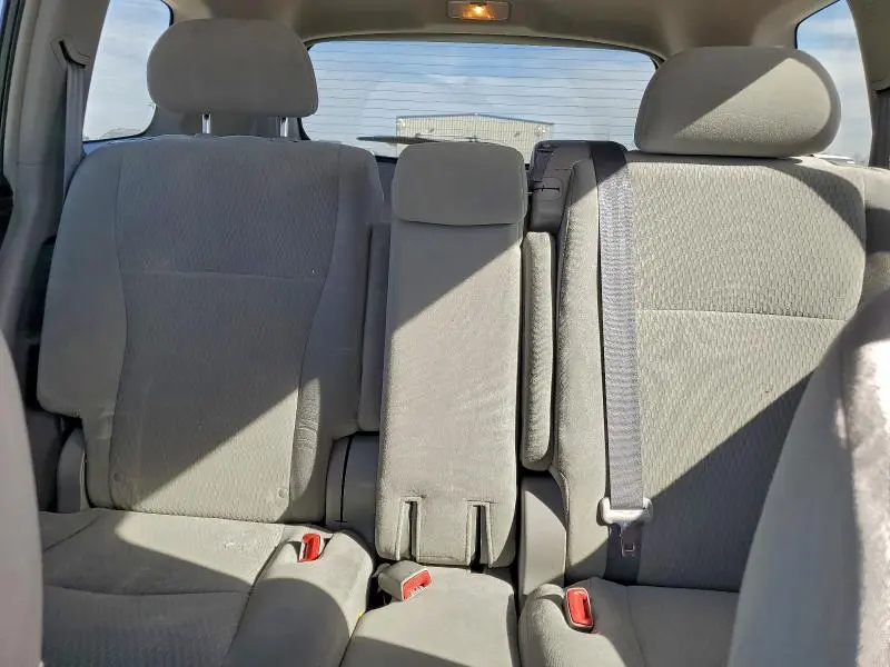 2010 TOYOTA HIGHLANDER   