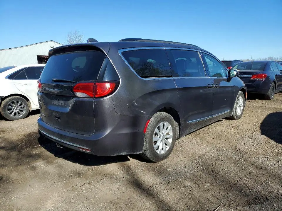 2017 CHRYSLER PACIFICA TOURING L  