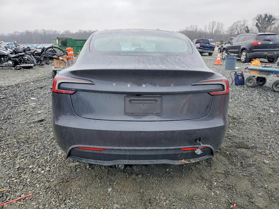 2025 TESLA MODEL 3   