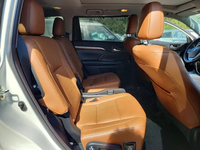 2019 TOYOTA HIGHLANDER LIMITED PLATINUM  