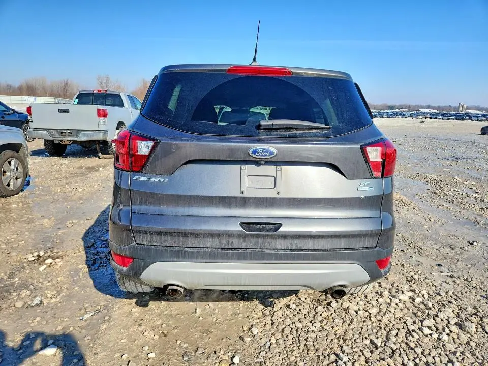 2019 FORD ESCAPE SE  