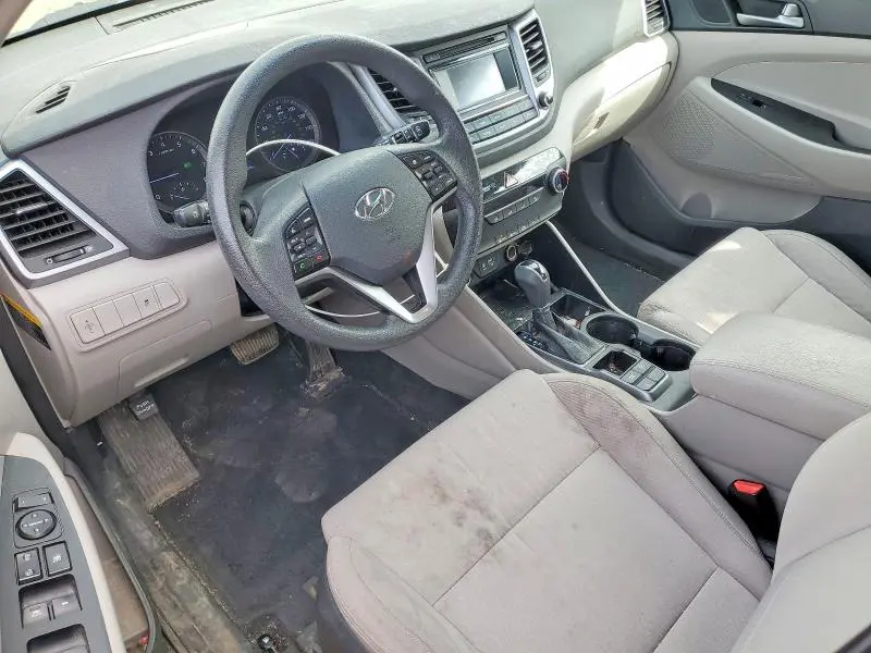 2016 HYUNDAI TUCSON SE  