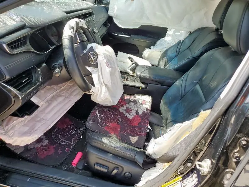 2016 TOYOTA AVALON XLE  