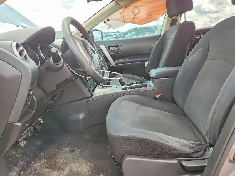 2010 NISSAN ROGUE S  