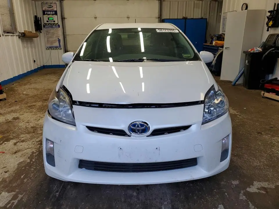 2010 TOYOTA PRIUS III  
