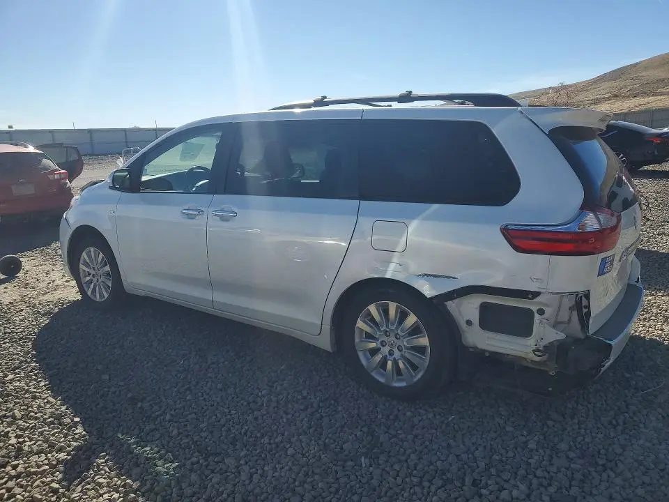 2016 TOYOTA SIENNA LIMITED PREMIUM 7-PASSENGER  