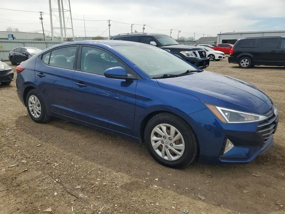 2019 HYUNDAI ELANTRA SE  