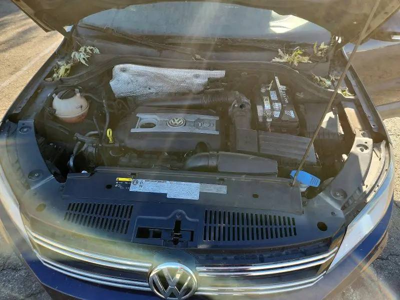 2015 VOLKSWAGEN TIGUAN S  