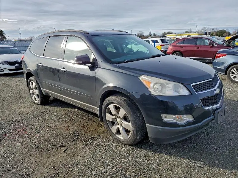 2010 CHEVROLET TRAVERSE LT  