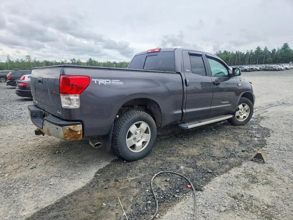 2011 TOYOTA TUNDRA DOUBLE CAB SR5  