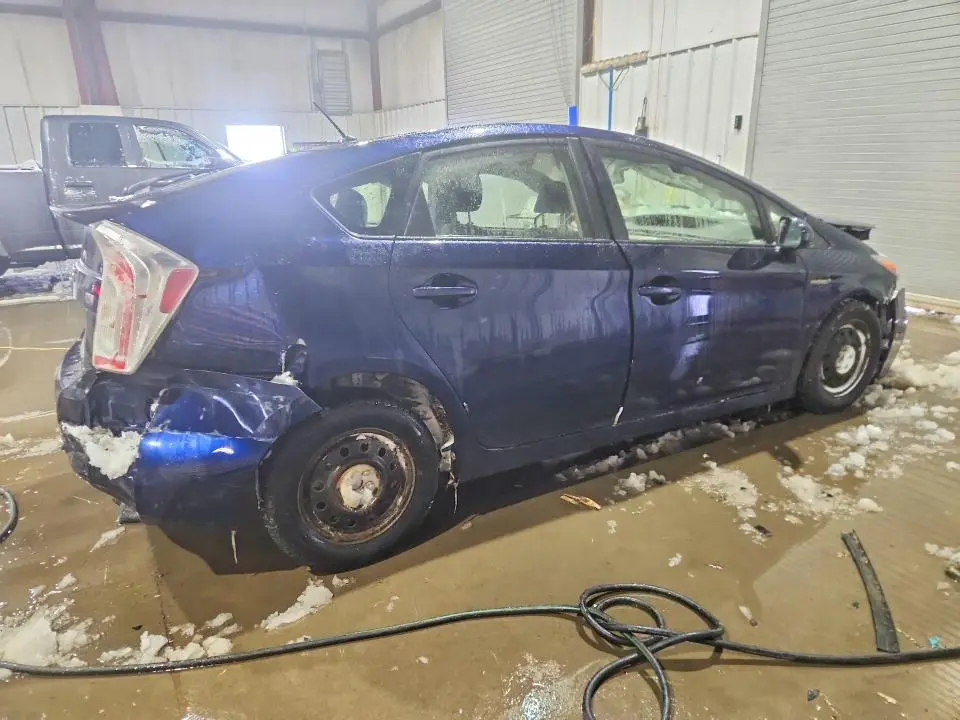 2013 TOYOTA PRIUS TWO  