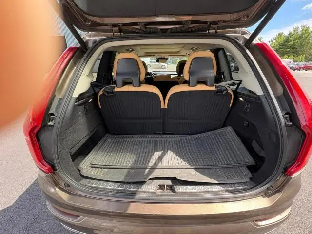 2016 VOLVO XC90 T6  