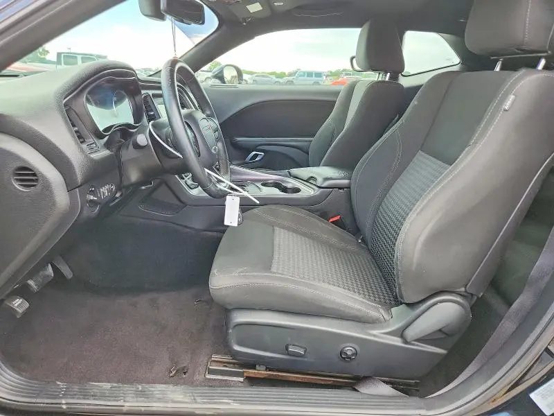 2017 DODGE CHALLENGER SXT  