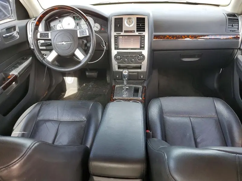 2010 CHRYSLER 300 LIMITED  