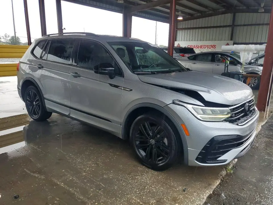 2022 VOLKSWAGEN TIGUAN SE R-LINE BLACK  