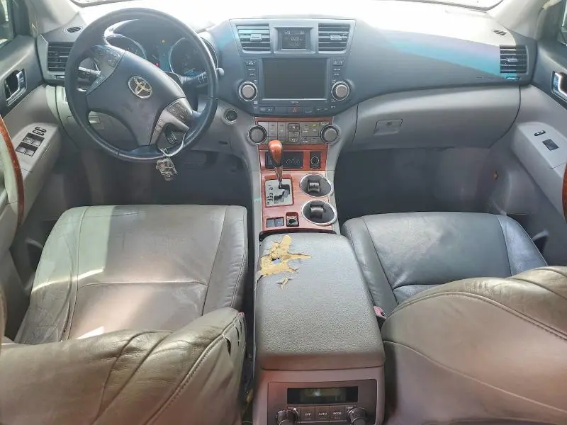2010 TOYOTA HIGHLANDER LIMITED  