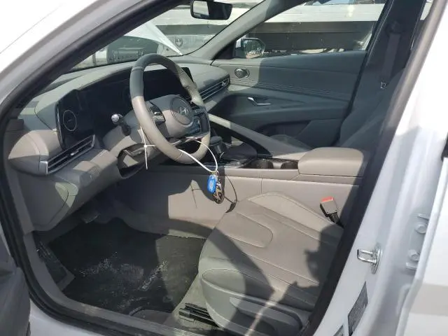 2024 HYUNDAI ELANTRA SEL  
