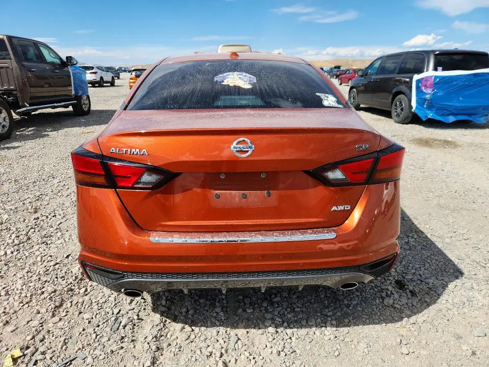 2021 NISSAN ALTIMA SR  