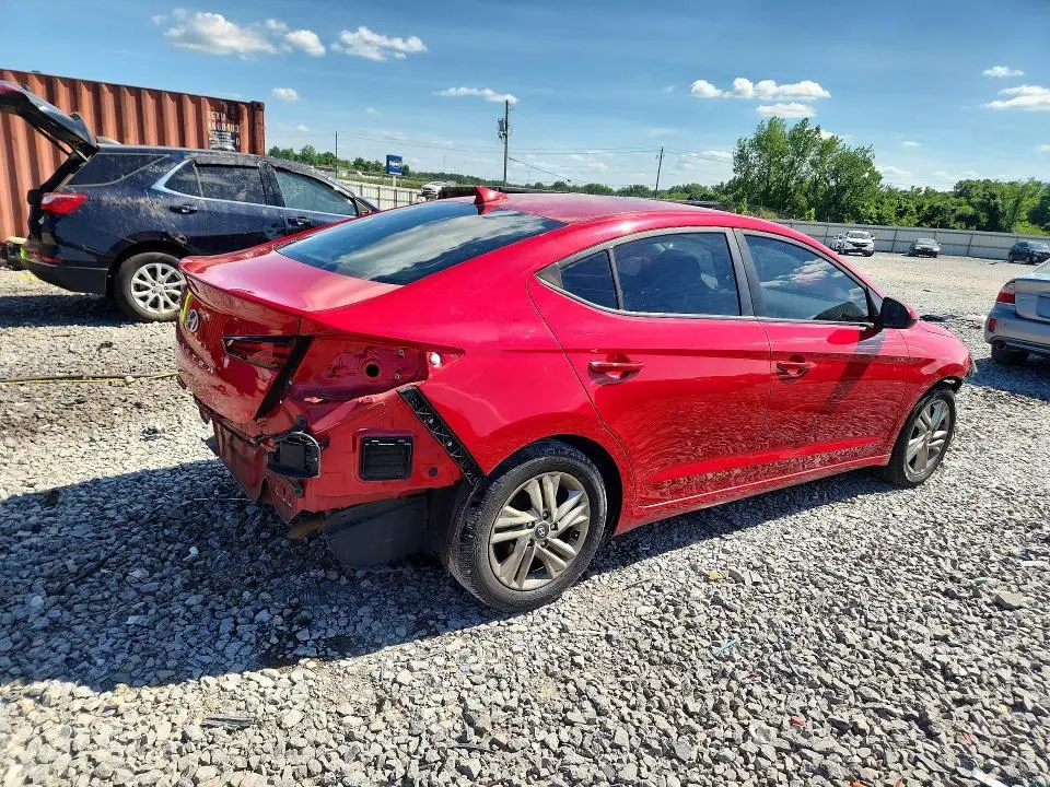 2020 HYUNDAI ELANTRA SEL  
