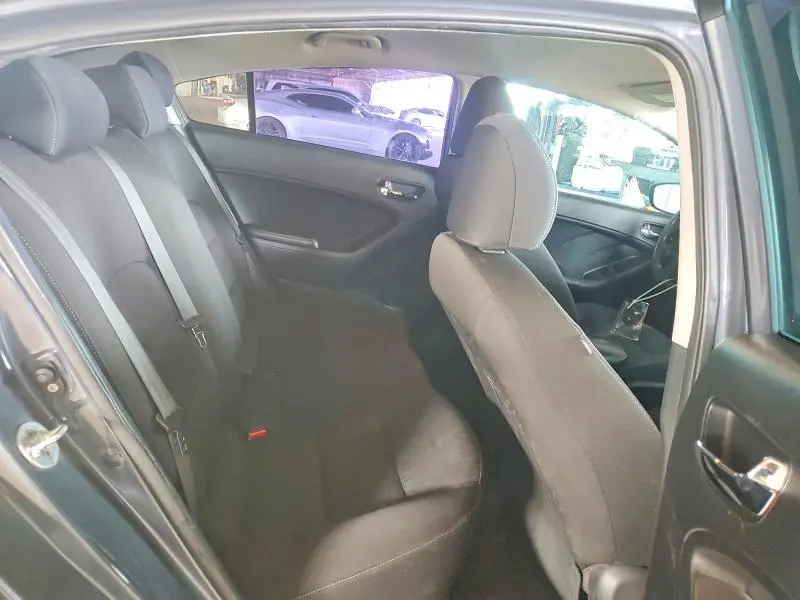 2016 KIA FORTE LX  