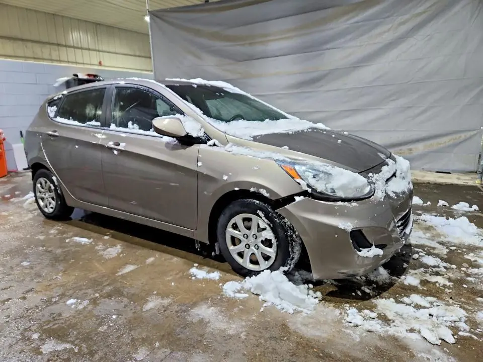2014 HYUNDAI ACCENT GS  