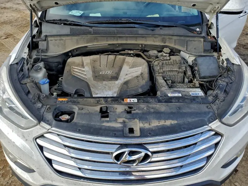 2016 HYUNDAI SANTA FE SE  