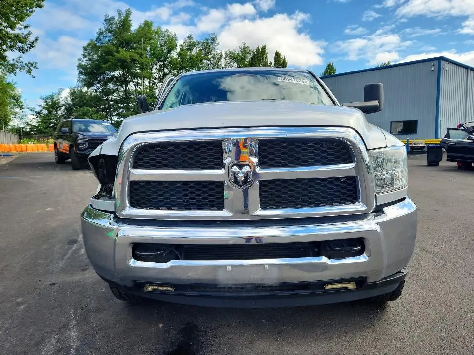 2016 RAM 2500 SLT  