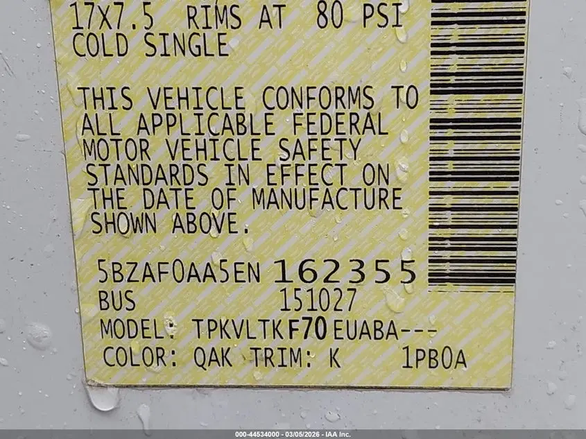 2014 NISSAN NV PASSENGER NV3500 HD SV V8