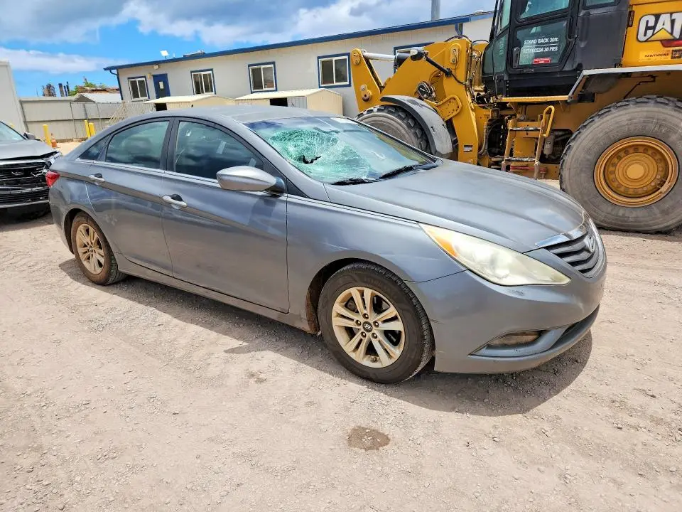 2013 HYUNDAI SONATA GLS  