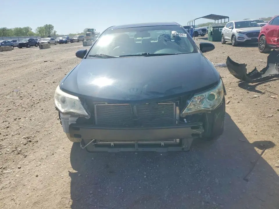 2014 TOYOTA CAMRY LE  