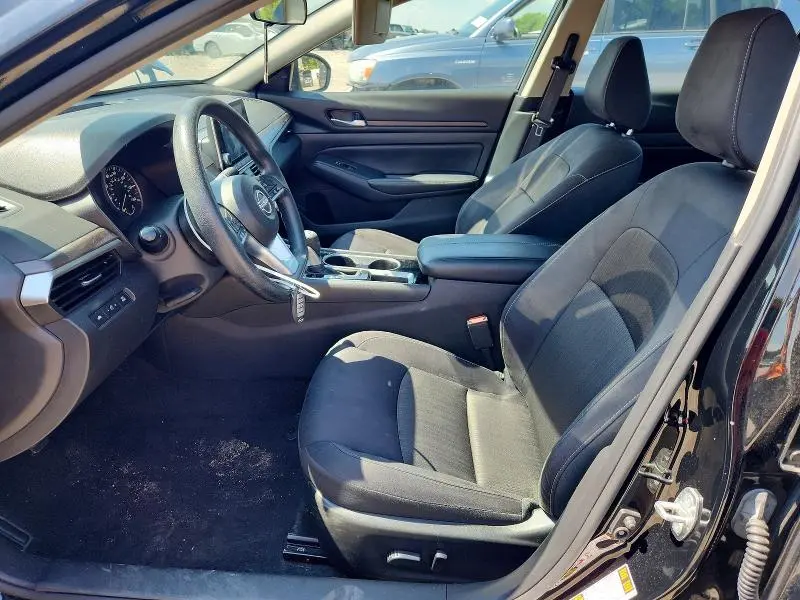 2024 NISSAN ALTIMA SV  