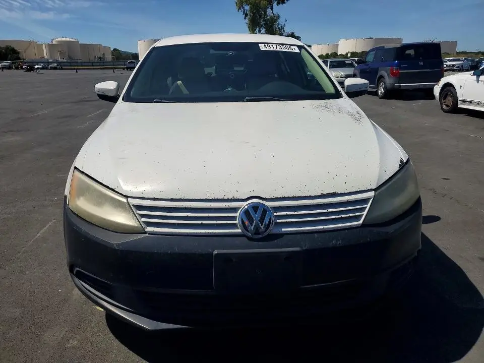 2012 VOLKSWAGEN JETTA SE  