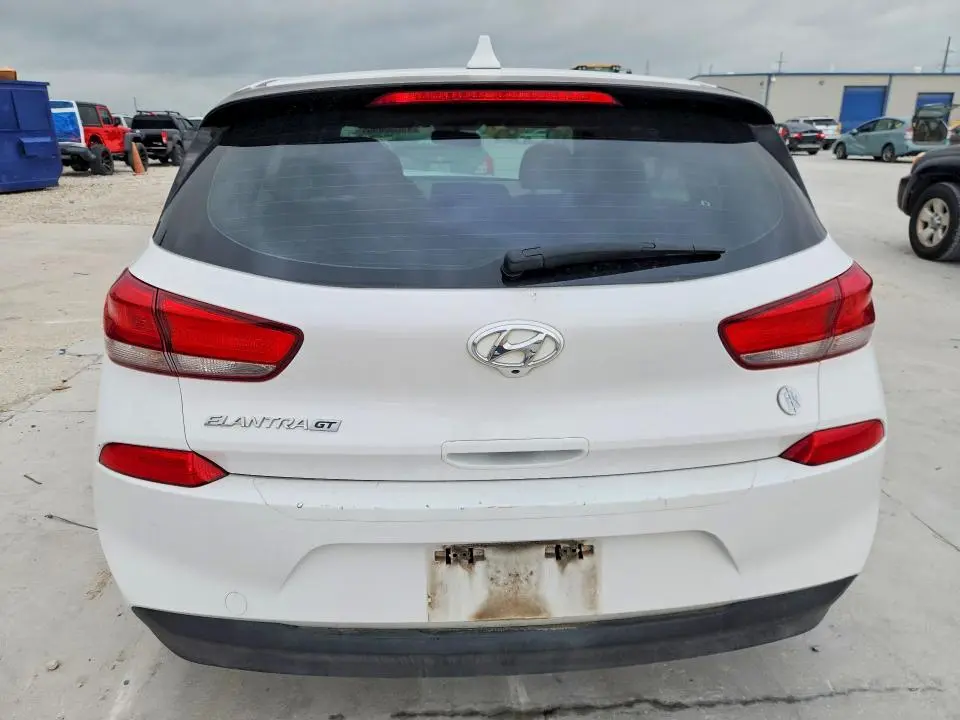 2018 HYUNDAI ELANTRA GT BASE  