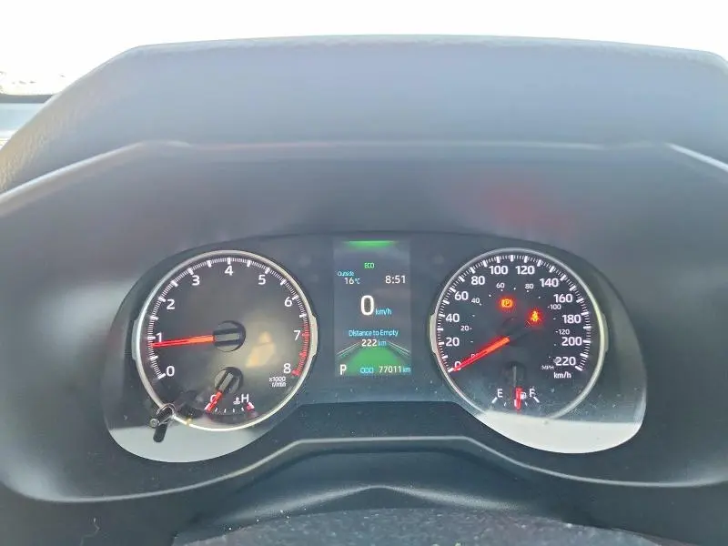 2020 TOYOTA RAV4 XLE  