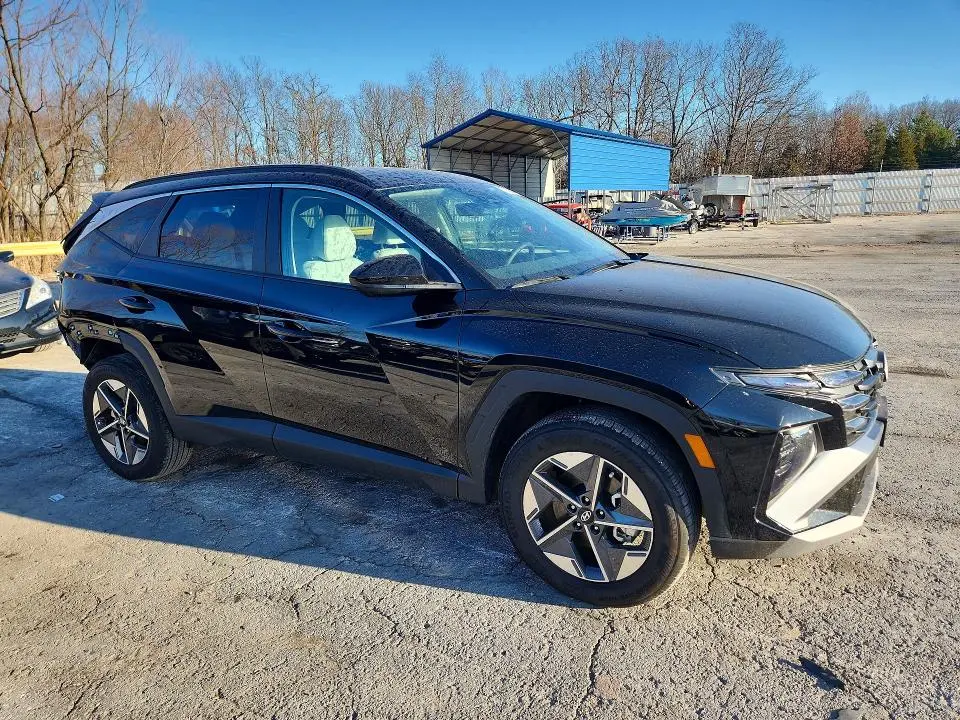 2025 HYUNDAI TUCSON SEL  