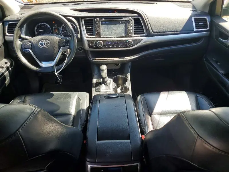 2015 TOYOTA HIGHLANDER XLE  