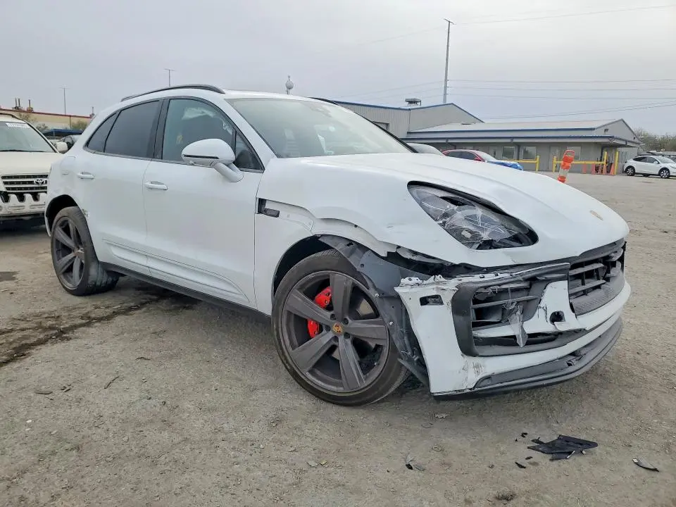 2025 PORSCHE MACAN S  