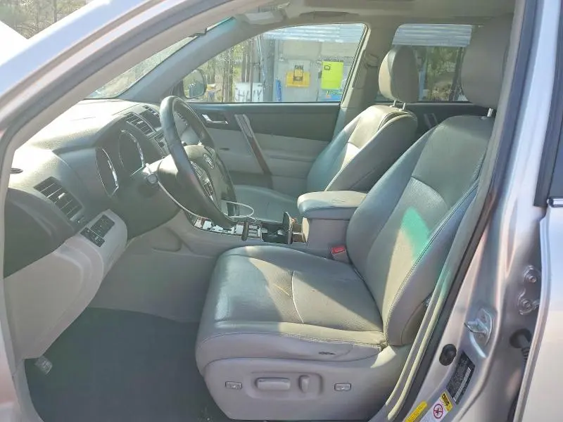 2013 TOYOTA HIGHLANDER LIMITED  