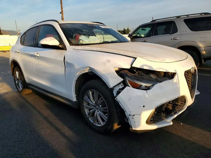 2022 ALFA ROMEO STELVIO   