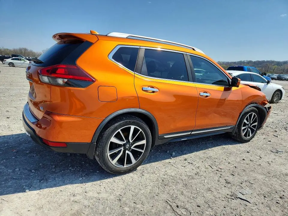 2018 NISSAN ROGUE SL  