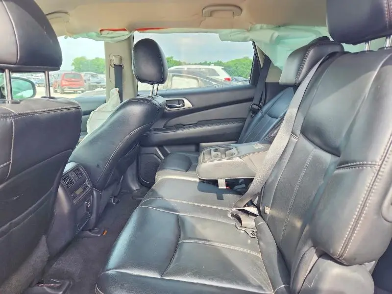 2015 NISSAN PATHFINDER SL  