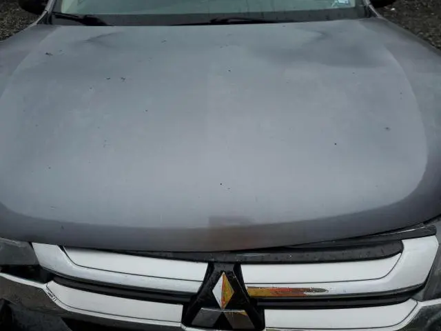2018 MITSUBISHI OUTLANDER SE