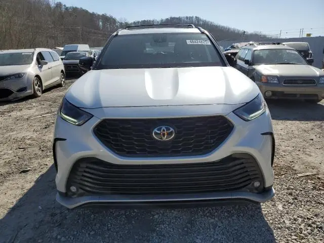 2022 TOYOTA HIGHLANDER XSE  