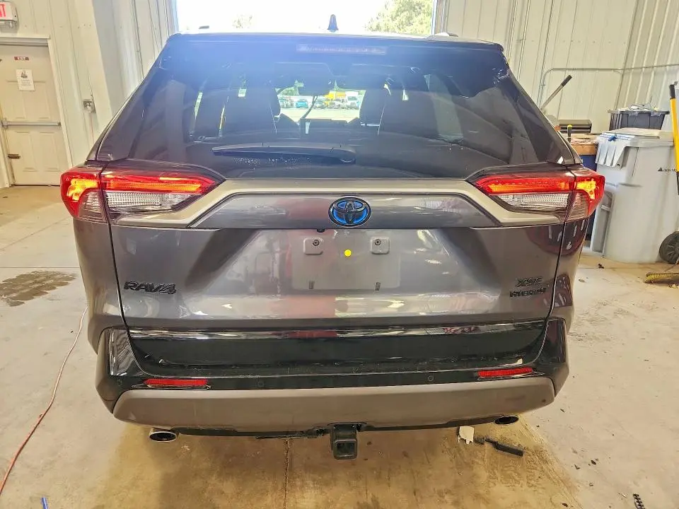 2021 TOYOTA RAV4 XSE  