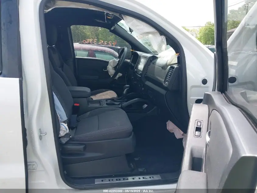 2023 NISSAN FRONTIER SV 4X4