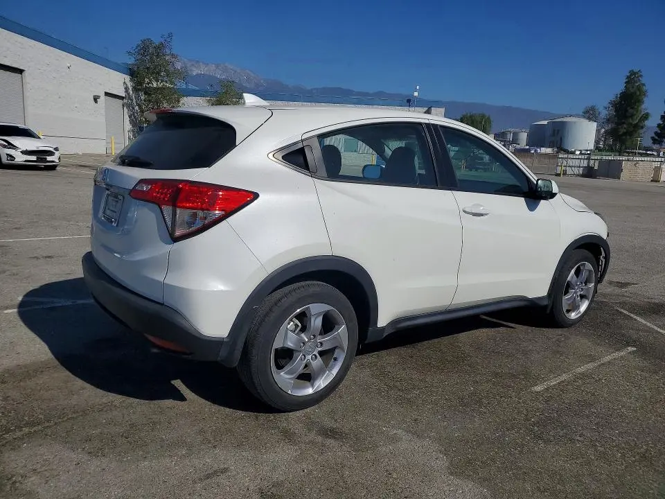 2022 HONDA HR-V LX  