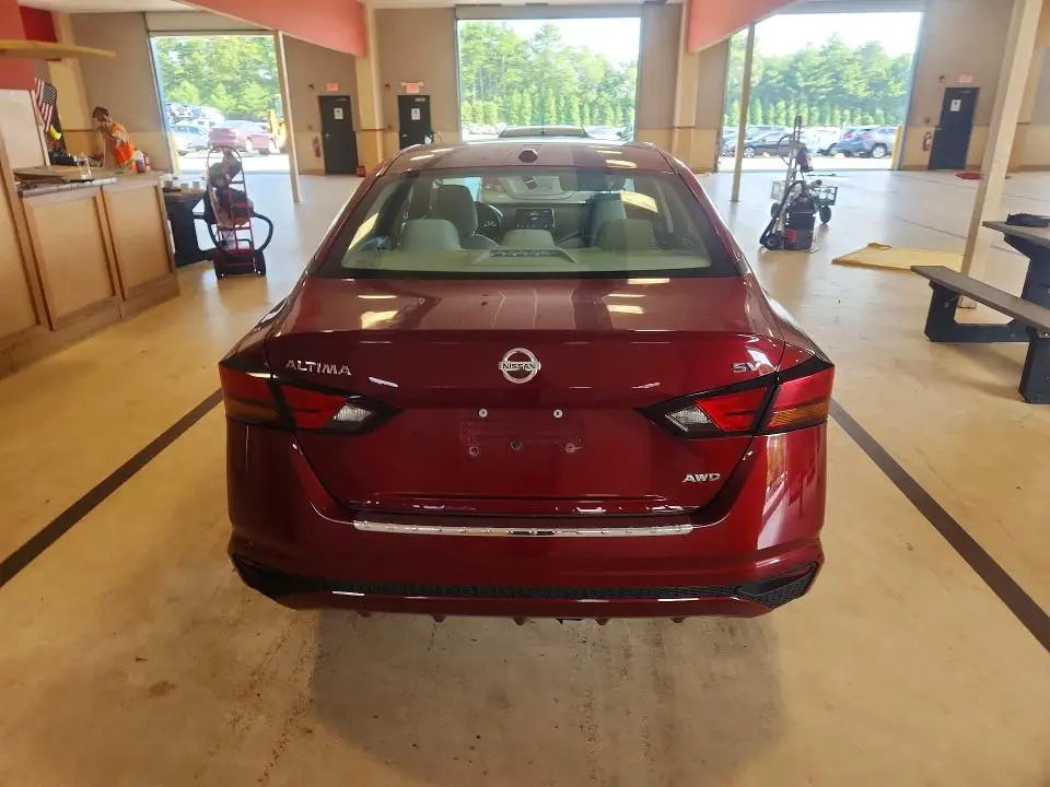 2021 NISSAN ALTIMA SV  